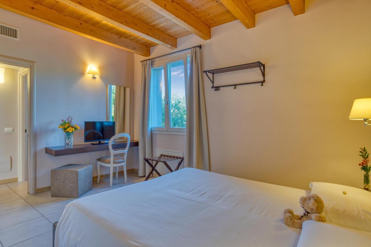 Agriturismo Corte Aurea Desenzano del Garda Eksteriør billede