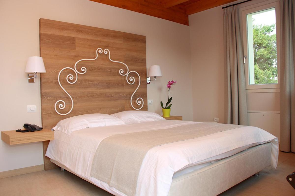 Agriturismo Corte Aurea Desenzano del Garda Eksteriør billede